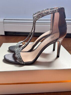 Vince Camuto Imagine Phoebe Crystal T-Strap Storm Grey Evening Heels Size 8